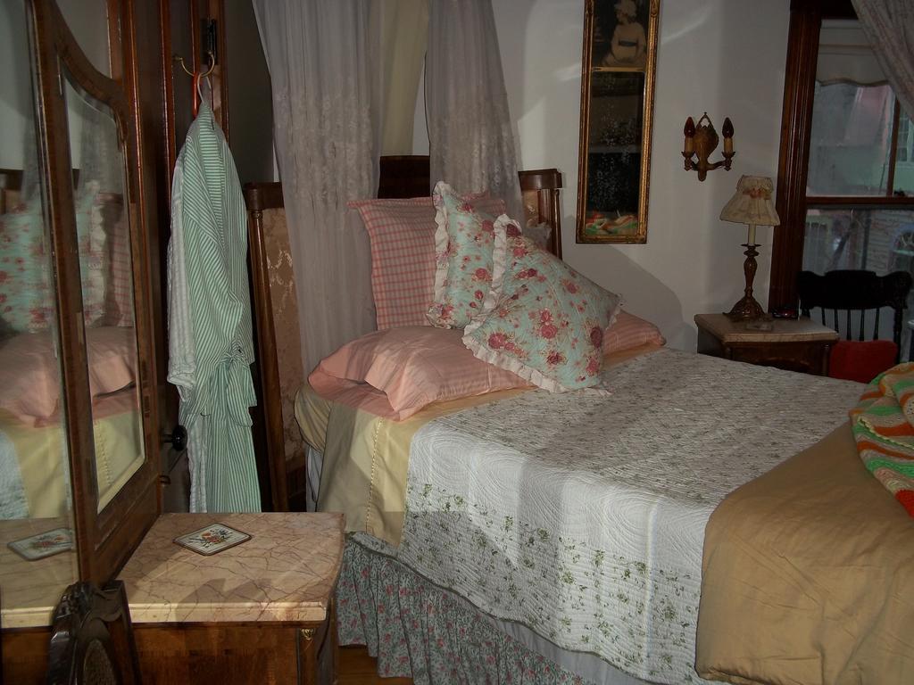 Enchanted Nights Bed & Bath Kittery Habitación foto