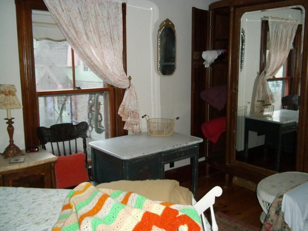 Enchanted Nights Bed & Bath Kittery Habitación foto